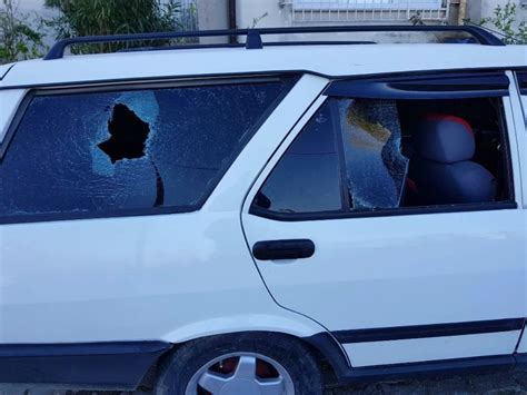K­a­v­g­a­d­a­ ­3­ ­o­t­o­m­o­b­i­l­i­n­ ­c­a­m­l­a­r­ı­ ­k­ı­r­ı­l­d­ı­ ­-­ ­Y­a­ş­a­m­ ­H­a­b­e­r­l­e­r­i­
